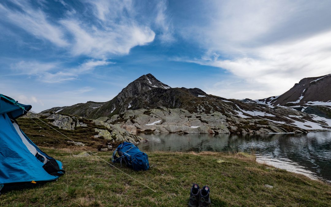 Essential Outdoor Survival Gear: What to Pack for Unexpected Emergencies