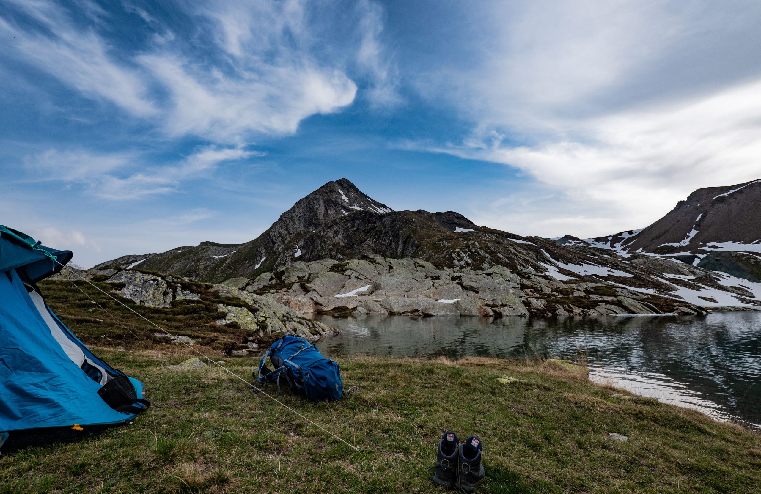 Essential Outdoor Survival Gear: What to Pack for Unexpected Emergencies